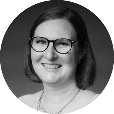 Headshot of Claire Cooper