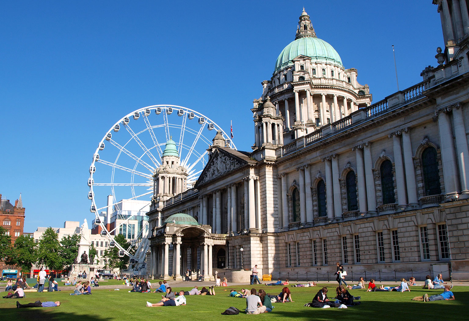 Photograph of Belfast City Hall by Iker Merodio