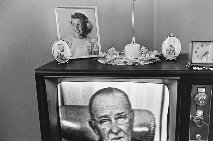 Photograph by Lee Friedlander